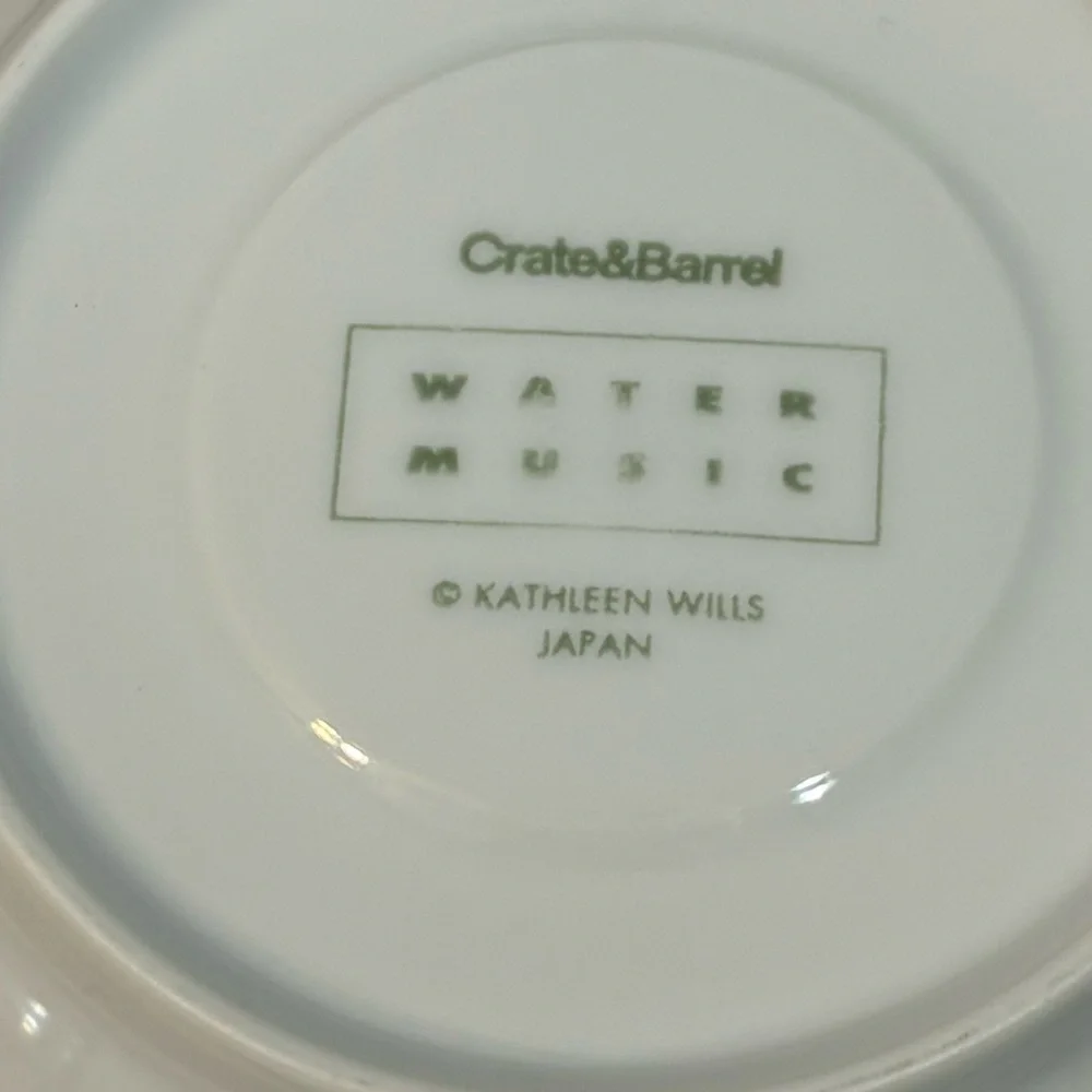 Crate & Barrel White Porcelain WATER MUSIC‎ 2 cups 2 saucers sugar bowl creamer
